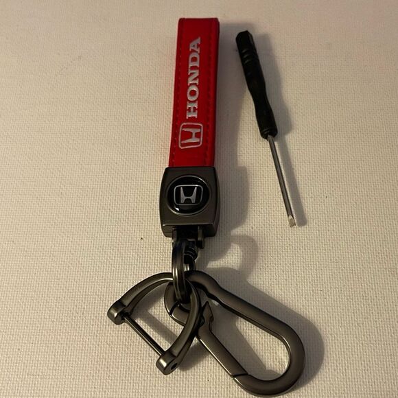 Honda Logo Key Fob Keychain in Red Leather NWT - Picture 2 of 3
